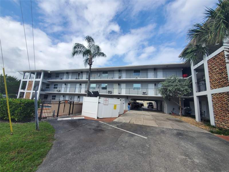 2 bedroom Condominium at 1021 NE 24th Avenue #4, Carriage Light, Pompano Beach — photo 2