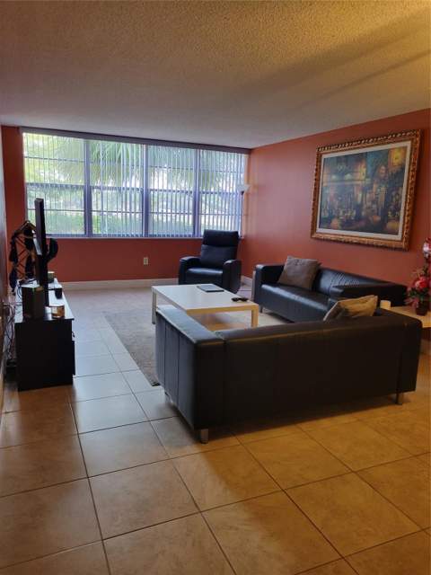 1400 Saint Charles Place #211, Pembroke Pines FL - photo 10 of 30