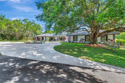 10300 Prestwick Road, Boynton Beach FL - photo 10 of 80
