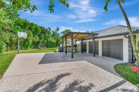 10300 Prestwick Road, Boynton Beach FL - photo 13 of 80