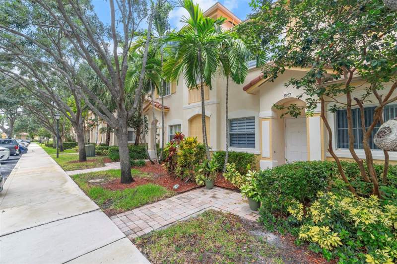 3 bedroom Townhouse at 8351 SW 29th Street #102, Murano At Hampton Park No, Miramar — photo 2