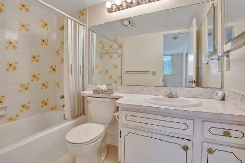 8930 S Hollybrook Boulevard #201, Pembroke Pines FL - photo 8 of 15