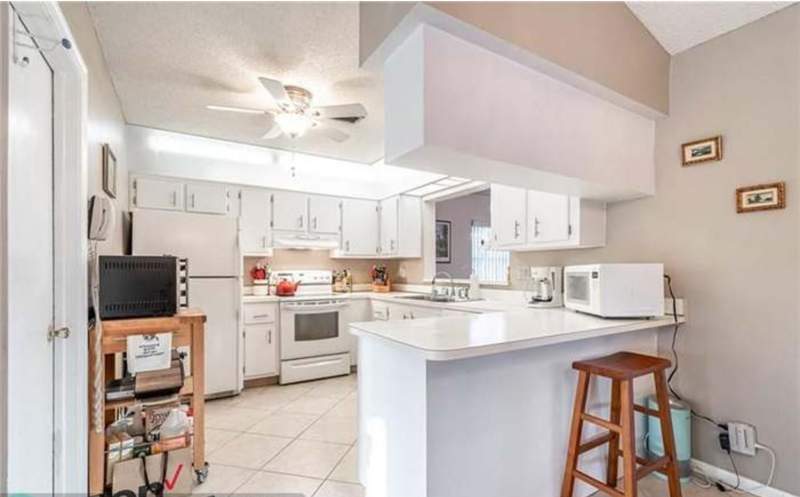 3 bedroom Single Family Residence at 1320 SW 82nd Terrace, North Lauderdale Landings, North Lauderdale — photo 3