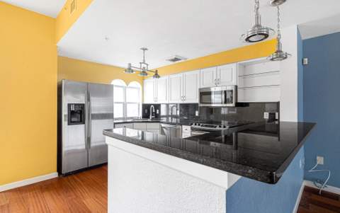 2005 Oceanwalk Terrace #300, Pompano Beach FL - photo 10 of 39