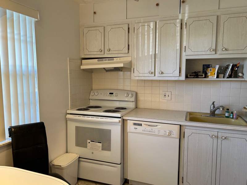 2 bedroom Condominium at 7877 Golf Circle Drive #211, Oriole Golf & Tennis One, Margate — photo 3