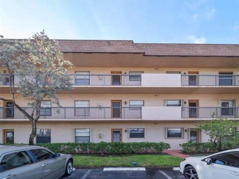 6095 N Sabal Palm Boulevard #212, Tamarac FL - photo 7 of 40