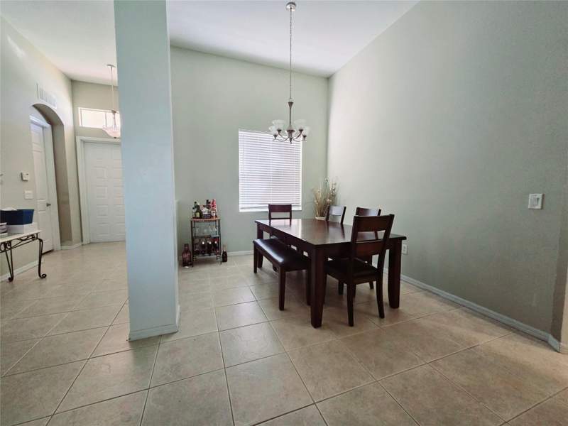 4 bedroom Single Family Residence at 723 SW Myakka River Trace, Lake Forest At St Lucie W, Port St. Lucie — photo 5