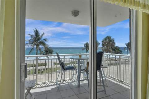 1051 Hillsboro Mile #307e, Hillsboro Beach FL - photo 7 of 31