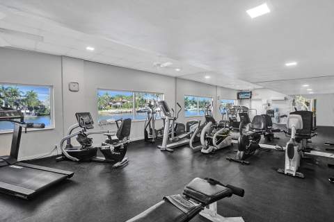 1051 Hillsboro Mile #307e, Hillsboro Beach FL - photo 24 of 31