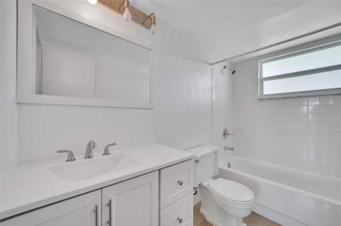 2555 NE 11th Street #806, Fort Lauderdale FL - photo 8 of 12