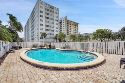 2555 NE 11th Street #806, Fort Lauderdale FL - photo 12 of 12