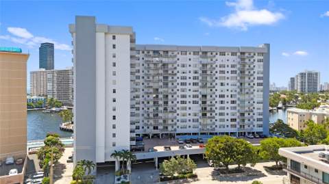 137 Golden Isles Drive #706, Hallandale Beach FL - photo 8 of 72