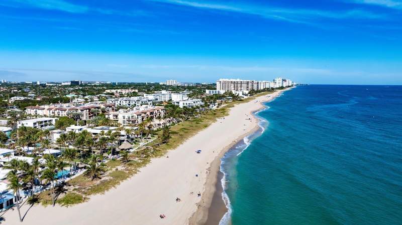 7 bedroom Single Family Residence at 12 Sunset Lane, Sunset Lane, Lauderdale-By-The-Sea — photo 4
