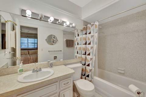 4431 NW 16th Street #303, Fort Lauderdale FL - photo 10 of 44