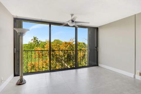 501 SW 11th Place #403, Boca Raton FL - photo 11 of 38