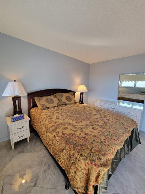 800 SW 11th Avenue #17, Hallandale Beach FL - photo 13 of 23