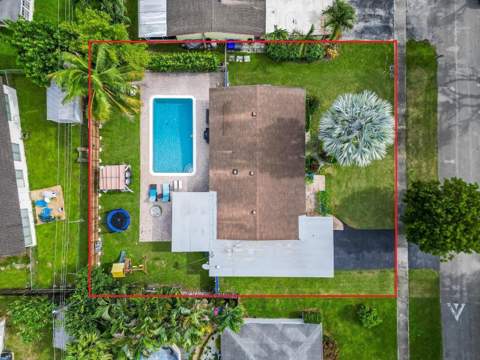 315 S 57th Avenue, Hollywood FL - photo 14 of 19