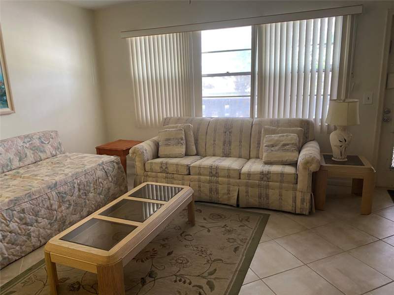 1 bedroom Condominium at 2025 Berkshire B #2025, Century Village East, Deerfield Beach — photo 4