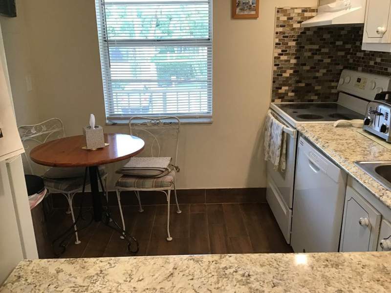 2 bedroom Condominium at 7410 NW 1st Street #202, Oriole Gardens Three, Margate — photo 4