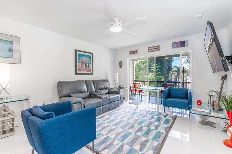 2 bedroom Condominium at 811 S Hollybrook Drive #301, Hollybrook Golf & Tennis, Pembroke Pines — photo 3
