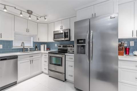 811 S Hollybrook Drive #301, Pembroke Pines FL - photo 11 of 77