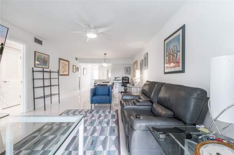 811 S Hollybrook Drive #301, Pembroke Pines FL - photo 13 of 77