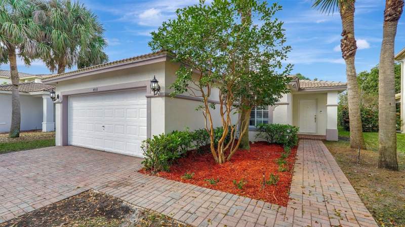 3 bedroom Single Family Residence at 4558 SW 125th Lane, Silver Falls, Miramar — photo 3