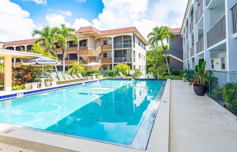 2 bedroom Stock Cooperative at 651 Pine Drive #306, Garden Isle 2, Pompano Beach — photo 2