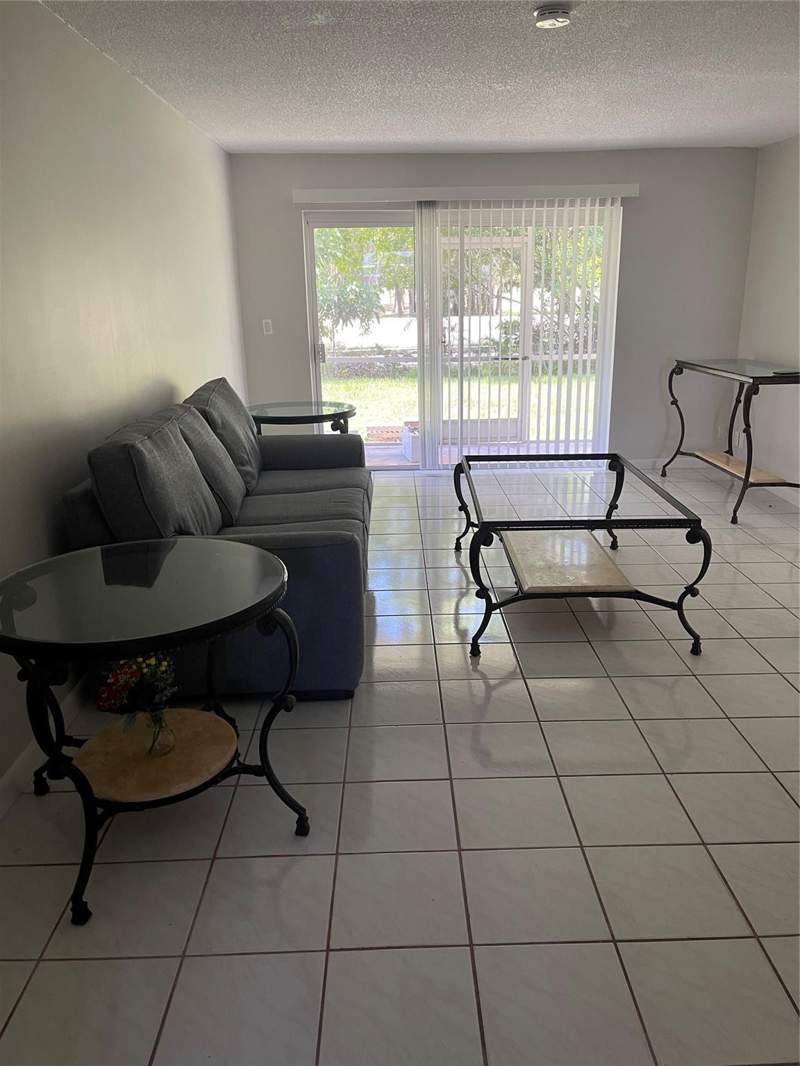 2 bedroom Condominium at 8405 NW 61st Street #D-109, Fairways Of Tamarac Condo, Tamarac — photo 4