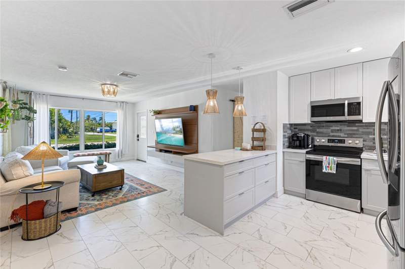 3 bedroom Single Family Residence at 14 NE 29th Street, Almar Estates Resub, Wilton Manors — photo 2