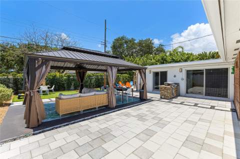 14 NE 29th Street, Wilton Manors FL - photo 18 of 31