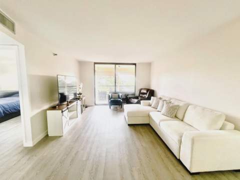1100 Saint Charles Place #521, Pembroke Pines FL - photo 9 of 30