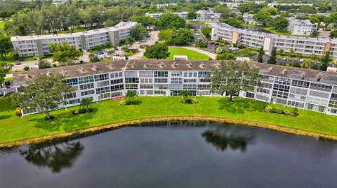 3107 Cambridge #3107, Deerfield Beach FL - photo 12 of 44