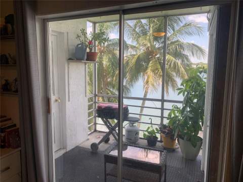 4311 Crystal Lake Drive #314, Deerfield Beach FL - photo 12 of 31