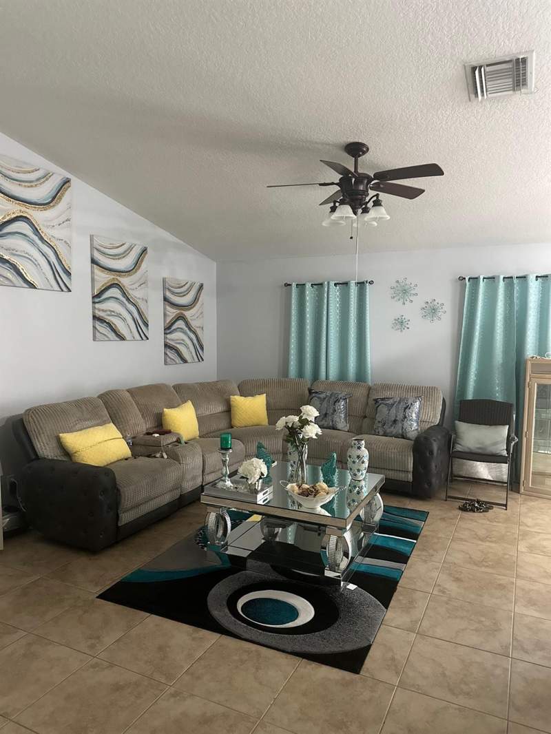 4 bedroom Single Family Residence at 1618 W 26th Street, Davis Sub, Riviera Beach — photo 3
