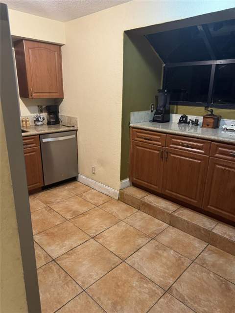 1668 Cypress Pointe Drive #1668, Coral Springs FL - photo 8 of 25