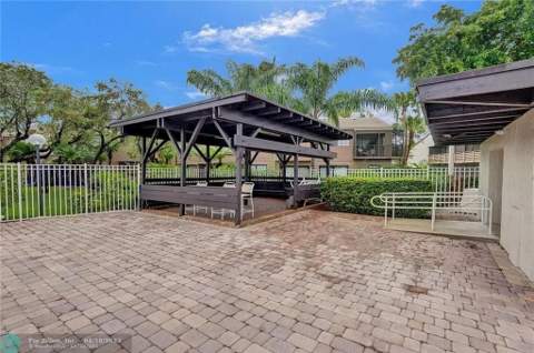 1668 Cypress Pointe Drive #1668, Coral Springs FL - photo 24 of 25