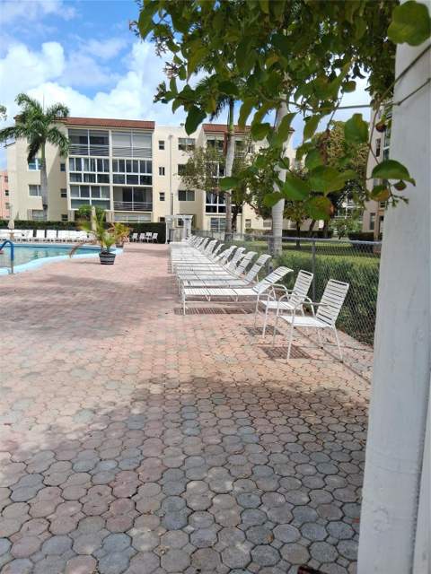 2861 Somerset Drive #317, Lauderdale Lakes FL - photo 10 of 33