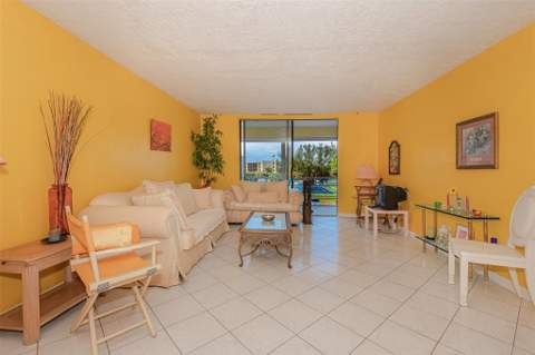 2861 Somerset Drive #317, Lauderdale Lakes FL - photo 18 of 33