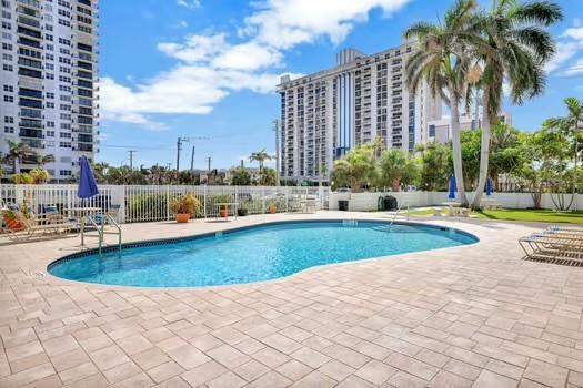 2 bedroom Condominium at 1901 S Ocean Drive #202, Darby Hall, Hollywood — photo 4
