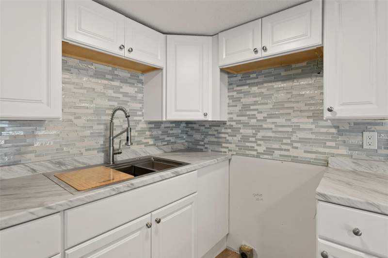 2 bedroom Mobile Home at 7897 SE Swan Avenue, Ridgeway Mobile Home Sub, Hobe Sound — photo 4