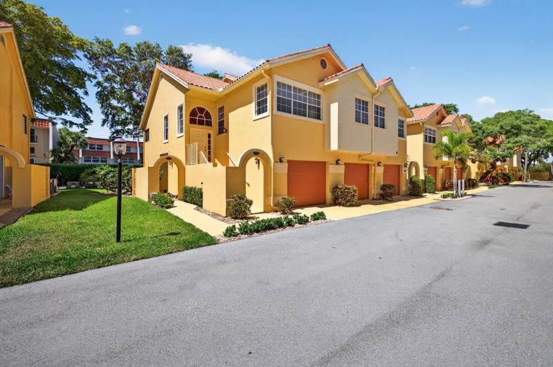 2 bedroom Condominium at 2121 S Ocean Boulevard #506, Cabana Bay Village Condo, Lauderdale-By-The-Sea — photo 2