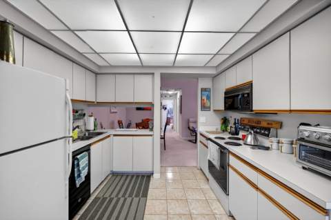 2121 S Ocean Boulevard #506, Lauderdale-By-The-Sea FL - photo 22 of 62