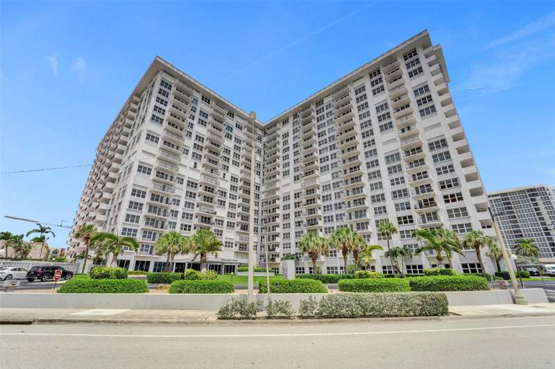 2 bedroom Condominium at 405 N Ocean Boulevard #623, Parliament House, Pompano Beach — photo 3
