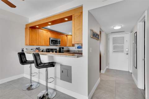 400 N Surf Road #703, Hollywood FL - photo 23 of 50