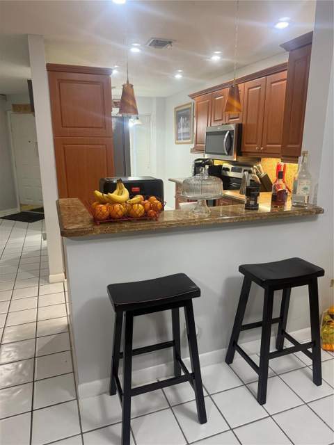 7081 Woodmont Way, Tamarac FL - photo 8 of 29