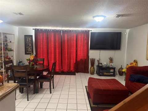 7081 Woodmont Way, Tamarac FL - photo 9 of 29