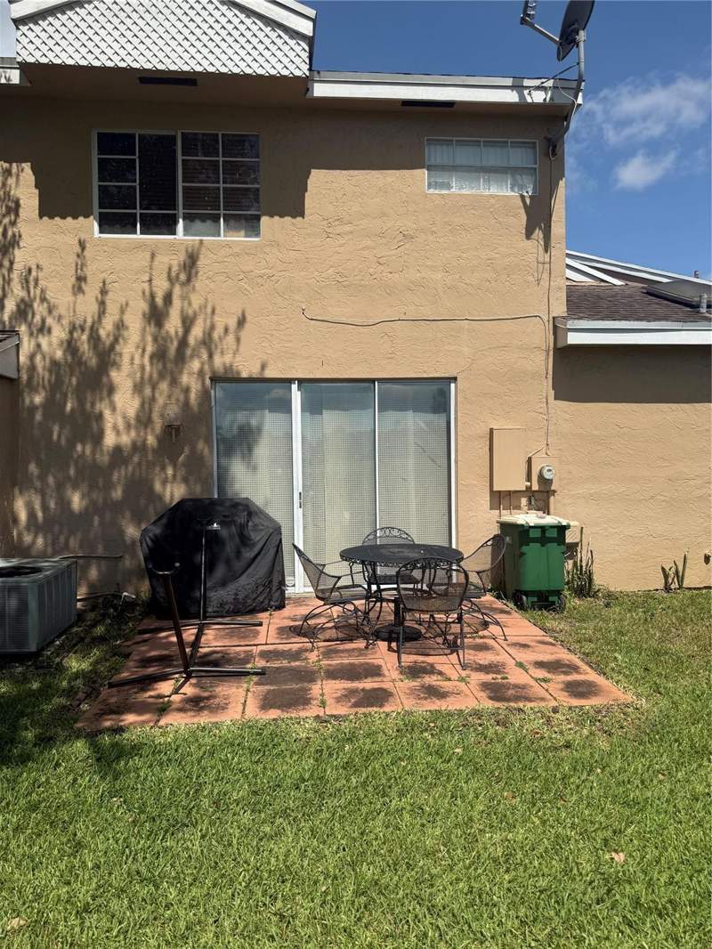 3 bedroom Single Family Residence at 7081 Woodmont Way, Cypress At Woodmont III 1, Tamarac — photo 3