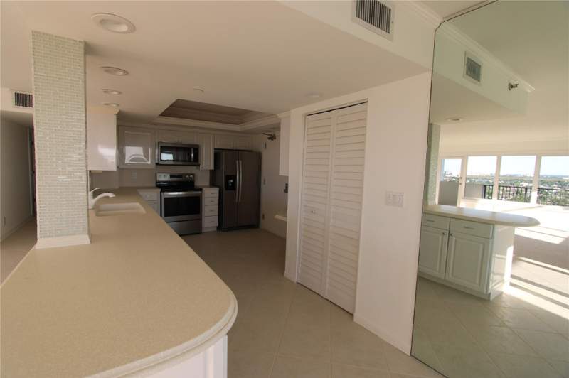 2 bedroom Condominium at 3200 Port Royale Drive #2007, Port Royale, Fort Lauderdale — photo 4