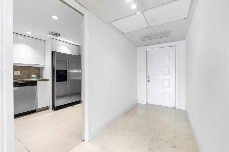 2 bedroom Condominium at 535 Oaks Drive #508, Palm Aire Condos, Pompano Beach — photo 3